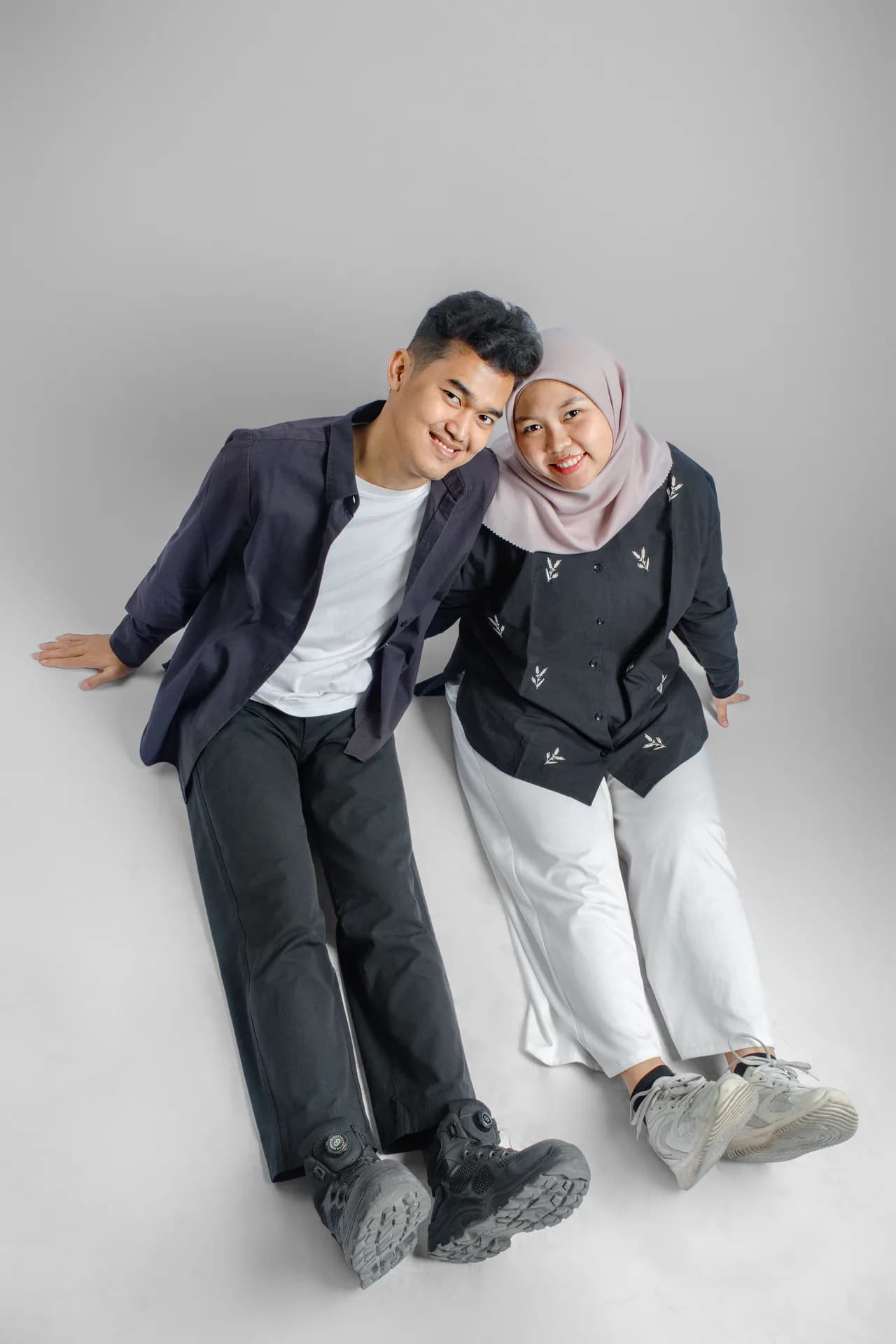 Pratinjau konsep album scrapbook dengan foto studio